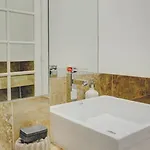Madalena Center Apartment Lisbon